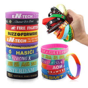 Bracelets <span class=keywords><strong>en</strong></span> silicone personnalisés de haute qualité et bon marché avec logo imprimé, pour le sport et la mode - Product Image 3