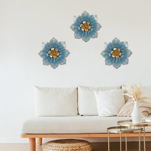 Décoration <span class=keywords><strong>murale</strong></span> moderne 3D <span class=keywords><strong>en</strong></span> <span class=keywords><strong>métal</strong></span>, art, fleurs bleues <span class=keywords><strong>et</strong></span> dorées, 3 pièces, décorations d'intérieur <span class=keywords><strong>et</strong></span> d'extérieur suspendues pour la chambre à coucher, le salon <span class=keywords><strong>et</strong></span> la maison. - Product Image 4