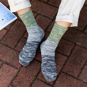 Men's Crew Socks Color Blocking Cotton Sweat Absorbent Mid Calf Fashion Socks For Casual Wear - Product Image 3