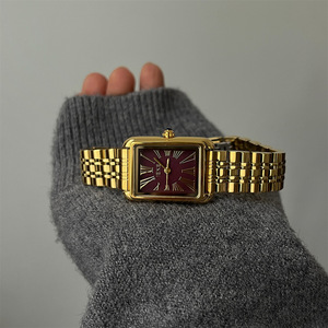 Reloj de Cuarzo de Lujo Ligero con Cabeza de Serpiente para Mujer, Reloj de Pulsera de Alta Gama con Cadena de Serpiente, Regalo para Mujer - Product Image 4
