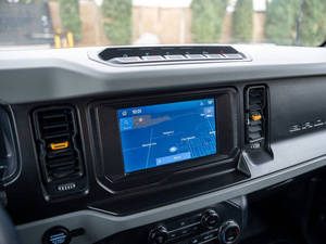 รถ SUV ปี 2021 รุ่น Bronco Badlands Advanced 4 ประตู พวงมาลัยซ้าย เบาะหนัง ไฟหน้า LED หลังคาซันรูฟ กล้องมองหลัง มือสอง ราคาถูก ขับเคลื่อน 4 ล้อ - Product Image 3