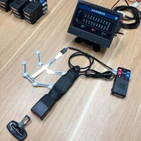 Sistema Avanzato di Allarme Wireless per il Rilevamento delle Cinture di Sicurezza dei Passeggeri con Localizzazione GPS in Tempo Reale e Interfaccia in Lingua Russa