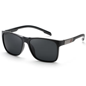 Gafas de Sol Polarizadas para Hombre Greyjack, Marco Negro de PC, Lentes TAC con Protección UV400, Visión Nocturna para Conducir, Pescar y Uso en Exteriores - Product Image 2