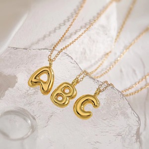 Collar con Colgante de Letra Inicial del Alfabeto, Diseño de Globo Burbuja Grueso y Pequeño, Chapado en Oro de 18K, Nuevo y Moderno 2024 - Product Image 5