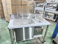 Équipement de cuisine Henny Penny Table à paner électrique Banc de travail Table de travail avec tamisage automatique de la poudre