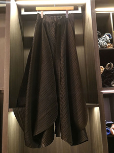 Haut de gamme femmes décontracté élégant polyvalent minceur ample plissé large jambe jupe <span class=keywords><strong>pantalon</strong></span> couleur unie irrégulière élastique haut - Product Image 2