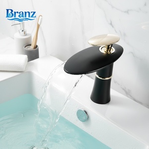 Grifo <span class=keywords><strong>de</strong></span> <span class=keywords><strong>lavabo</strong></span> <span class=keywords><strong>de</strong></span> <span class=keywords><strong>cascada</strong></span> <span class=keywords><strong>de</strong></span> un solo orificio <span class=keywords><strong>de</strong></span> lujo ligero en negro, blanco y dorado, <span class=keywords><strong>de</strong></span> cobre, para agua fría y caliente, para el hogar - Product Image 1