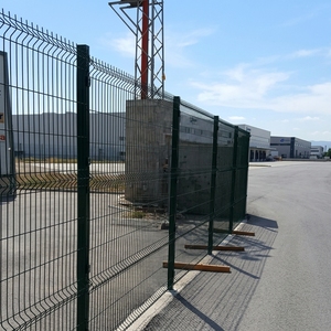 Système de clôture de jardin modulaire en panneaux courbes 3D, hauteur de 6 pieds, cadre en PVC, design moderne pour une installation et un assemblage faciles - Product Image 2