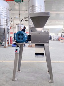 Moulin à <span class=keywords><strong>malt</strong></span> et vis sans fin auxiliaires de haute qualité 300 kg/h pour équipement de brassage de bière - Product Image 4