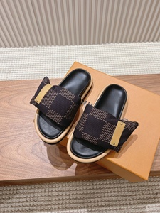 Sandalias de Plataforma de Cuero Sintético de Marca de Diseño de Lujo para Mujer, Estilo Clásico, para Uso en Exteriores - Product Image 3