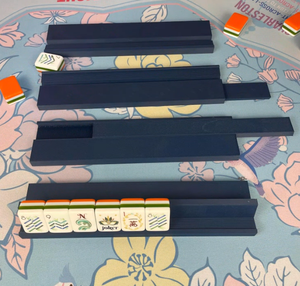 Set di 4 Porta Tessere Mahjong Americano da 9,06 Pollici con Spintori Scorrevoli, Porta Tessere Mahjong Compatto Estraibile, Accessori Mahjong Stampati in 3D - Product Image 1
