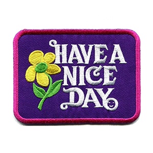 Patchs brodés personnalisés à thème Golf, Plage, Voyage, Prix Usine, pour Souvenirs de Complexes Hôteliers et Collections Sportives - Product Image 1