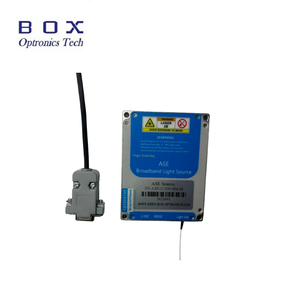 Source de lumière cohérente ASE large bande C-Band 1528-1569 nm avec égalisation spectrale pour la détection par fibre optique - Product Image 2