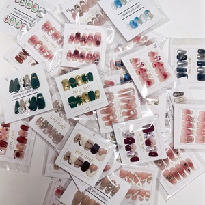 Fournitures pour <span class=keywords><strong>ongles</strong></span> directement de l'usine : Offre promotionnelle sur <span class=keywords><strong>faux</strong></span> <span class=keywords><strong>ongles</strong></span> à presser faits main, colorés et design - Product Image 1