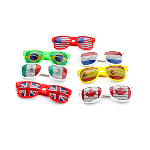 UV400 personnalisé pas cher Football World Games lunettes de <span class=keywords><strong>soleil</strong></span> lunettes de <span class=keywords><strong>soleil</strong></span> <span class=keywords><strong>avec</strong></span> impression de <span class=keywords><strong>drapeau</strong></span> de pays sur la lentille - Product Image 3