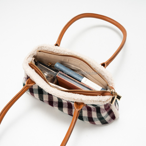 Bolso de hombro/bandolera informal retro portátil para mujer, invierno 2025, nuevo, versátil, a cuadros, con combinación de colores. - Product Image 5