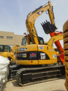 Mini-excavatrice CAT 308 d'occasion, économique en carburant et puissante, avec une masse opérationnelle de 8 tonnes, à vendre - Product Image 5