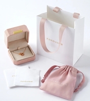 Boîte à tiroir magnétique avec logo personnalisé boîte pliable ovale verte en microfibre sac à boucle en métal ensemble de pochettes à bijoux emballage cadeau