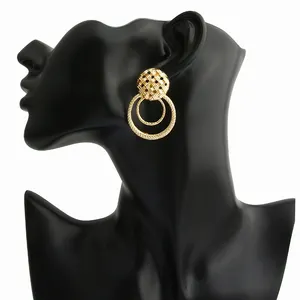 Mode Baru Diskon Besar Emas Logam Anting Menjuntai Lingkaran Lingkaran Anting-Anting Kancing Pernyataan Wanita Aksesoris Perhiasan