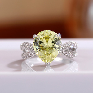 Anello a forma di goccia per donna, elegante gioiello da dito alla moda - Product Image 1