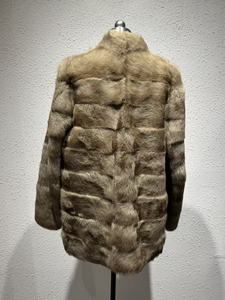 Nouvelle Arrivée Manteau Décontracté pour Femme Ice Fox en Véritable Fourrure de Lapin Entière Cousue, Col en V, Bouton Unique, Hiver Luxe - Product Image 5