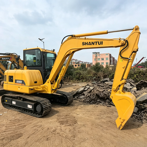 Mini-excavatrice sur chenilles SE60 de 6 tonnes, structure compacte, pour travaux urbains, excavations de fondations, pose de canalisations, travaux municipaux - Product Image 3