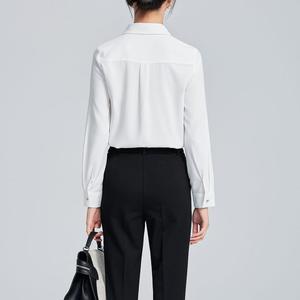 เสื้อเชิ้ตผ้าไหมแขนยาวคอวีสำหรับผู้หญิง สไตล์ลำลองแบบมืออาชีพ กระดุมซ่อน แฟชั่นฤดูร้อน - Product Image 5