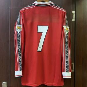 Camisetas de Fútbol Retro al por Mayor, 100% Poliéster, Cuello Redondo, Impresión de Pigmentos, Nombre del Jugador Personalizado, Números del Equipo, Conjuntos de Manga Corta para Hombre - Product Image 1