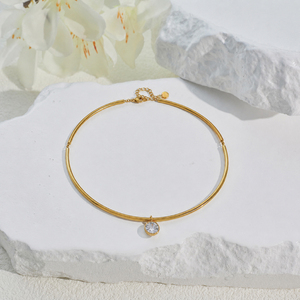 Collar <span class=keywords><strong>Gargantilla</strong></span> de Acero Inoxidable Chapado <span class=keywords><strong>en</strong></span> <span class=keywords><strong>Oro</strong></span> PVD Nimai con Colgante Redondo de Lágrima y Circonita Cúbica para Mujer - Product Image 2
