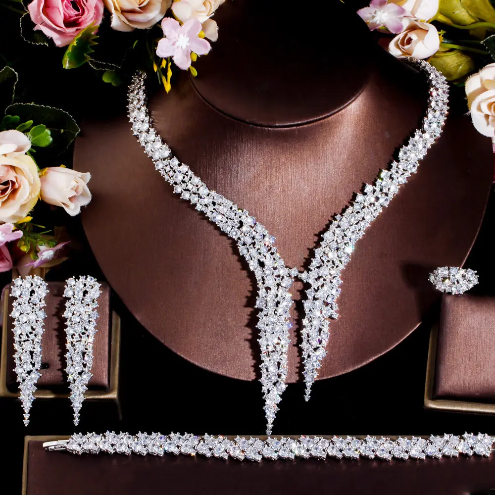 Mode vente chaude 4 pièces zircon cubique cristal luxe S925 en argent Sterling mariée mariage Banquet ensemble de bijoux pour les femmes
