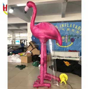 Рекламный гигантский надувной фламинго