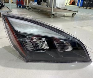 A66-01405-005 Faros Delanteros LED para Camiones Americanos, Repuestos para Camiones - Product Image 2