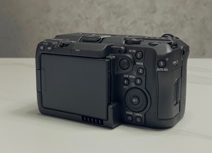 Appareil photo Canon EOS C50 d'occasion, capteur CMOS plein format 35 mm, vidéo 8K - Product Image 4
