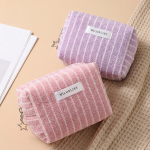 Trousse de Toilette Minimaliste en Tissu Éponge Rayé, Grande Capacité, Douce, en Tissu Serviette, Organisateur de <span class=keywords><strong>Maquillage</strong></span> pour Voyage - Product Image 3