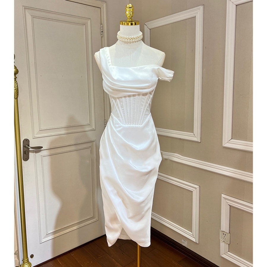 Fashionable Women's Irregular Sloping Shoulder off Shoulder Strapless Fishbone Slim Fit Pleated Slit Satin Dress Fashionable Women's Irregular Sloping Shoulder off Shoulder Strapless Fishbone Slim Fit Pleated Slit Satin Dress