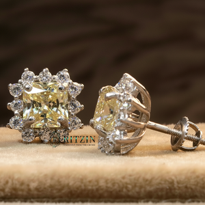 Princesa amarilla y pendiente de tuerca de estilo Halo de diamante de corte redondo para mujer - Product Image 1