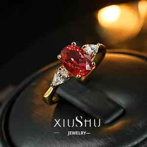 Anillo Clásico de Plata 925 Chapado en Oro con Patrón Geométrico y Engaste de Garras, Color Rojo <span class=keywords><strong>Sangre</strong></span> de Pichón Intenso, Elegante para Uso Diario - Product Image 2