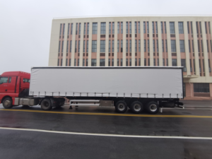 Semi-<span class=keywords><strong>remorque</strong></span> fourgon à 3 essieux de haute qualité, directement de l'usine, avec une carrosserie en acier de 13 m pour le transport de marchandises logistiques - Product Image 4
