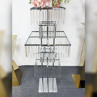 Arche de fond en métal pour décoration de scène de mariage avec porte ouvrante