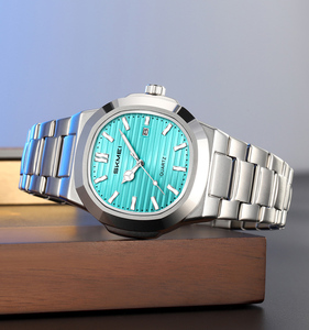 Reloj Elegante de Diseño Clásico con Cristal Redondo, Movimiento de Cuarzo, Función de Fecha, Acero Inoxidable y Correa de Acero, Resistente al Agua - Product Image 1