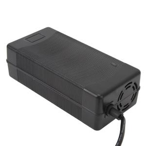 Cargador de Batería de Litio de 58.8V 3A para Bicicleta Eléctrica y Scooter Eléctrico, Conector de 3 Puntas G - Product Image 5