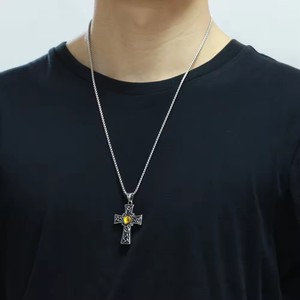 Joyería de alta calidad que no se deslustra, collar con colgante de Cruz de ojo de diablo con nudo celta irlandés de acero inoxidable personalizado para mujeres y hombres - Product Image 5