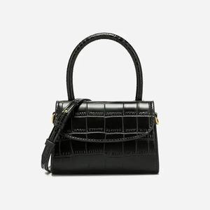 Mini sac multicolore à motif de pierre en forme de sac à bandoulière tridimensionnel avec des couleurs vives - Product Image 2