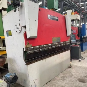 Máquina Dobladora Hidráulica de 63T, 100T, 125T, 160T, 200T, 300T, 1.5m, 3200mm, 4m, 6m, Control CNC, para Doblar Láminas de Acero, Tubos y Tuberías, Portátil - Product Image 3