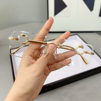 Gafas de sol New TIDE Girl Anti Ultraviolet Strong Light Show Face Gafas de sol pequeñas Street Shooting Online Celebrity Glasses