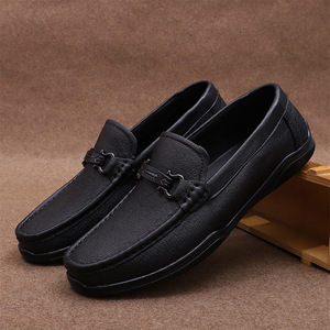 Mocassins en cuir de vache noir à bout rond, semelle en caoutchouc souple, chaussures décontractées pour homme, style slip-on, pour la conduite - Product Image 1
