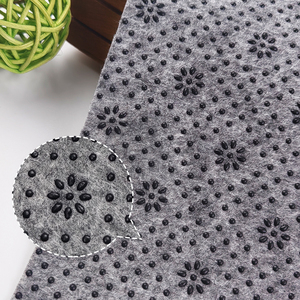 Non-Slip Tufting <strong>Cloth</strong>, More Wear Resistant Plum Blossom <strong>Pattern</strong> Non-Slip Rug Backing Fabric <strong>for</strong> Tufting and Tufting Supplies