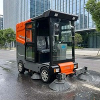 Nouvelle balayeuse électrique autotractée entièrement fermée pour le nettoyage routier, à quatre roues, avec bac de 42 gallons et moteur de 2000W