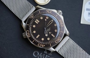 Montre de plongée Omegaes avec mouvement en titane et verre saphir, artisanat de maîtrise, pour James Bond 007, version avec bracelet - Product Image 3
