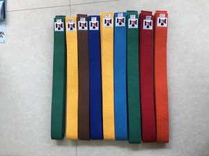 Vêtements d'entraînement <span class=keywords><strong>de</strong></span> <span class=keywords><strong>Taekwondo</strong></span> <span class=keywords><strong>de</strong></span> taille personnalisée en usine, <span class=keywords><strong>ceinture</strong></span> <span class=keywords><strong>de</strong></span> <span class=keywords><strong>Taekwondo</strong></span> colorée - Product Image 2